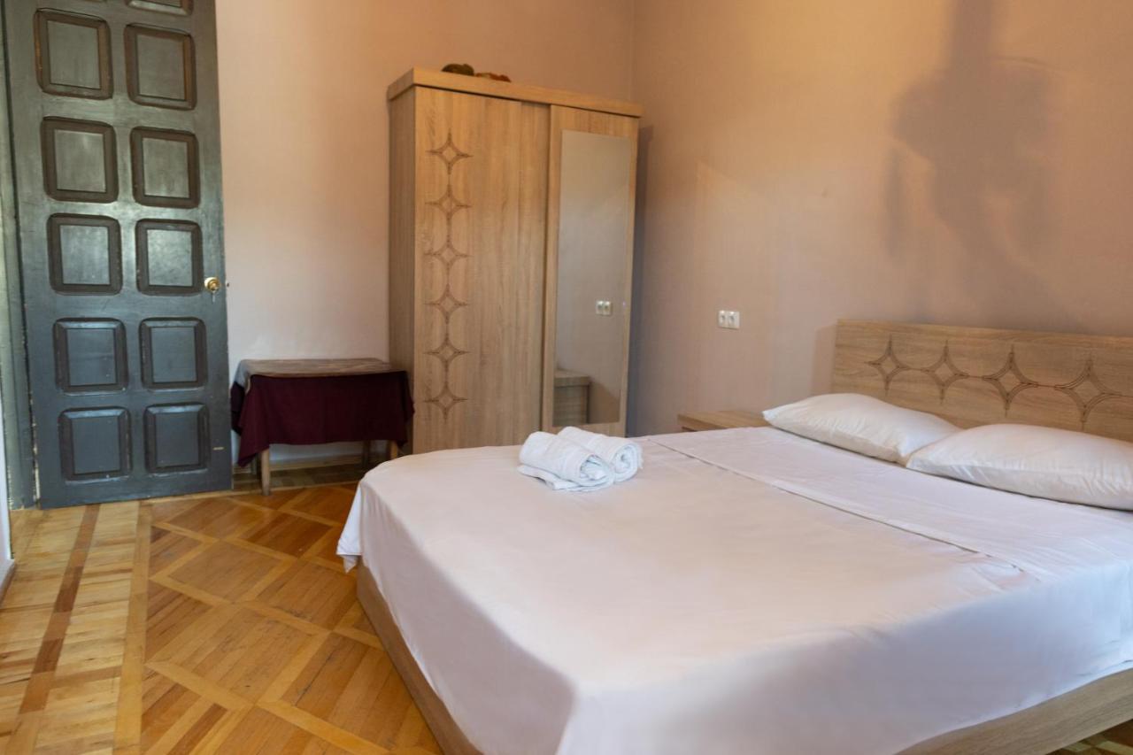 Wine House Hotel Tbilisi Ngoại thất bức ảnh