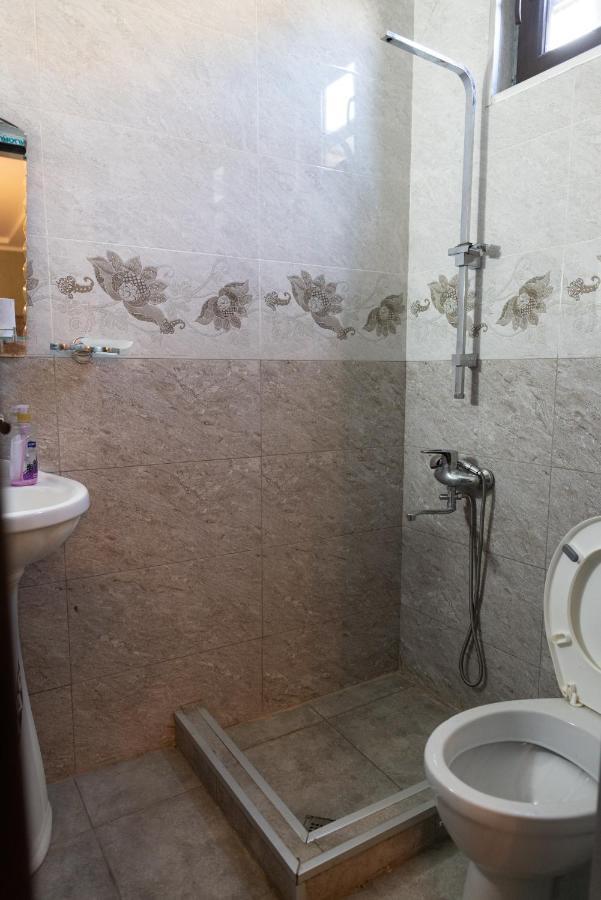 Wine House Hotel Tbilisi Ngoại thất bức ảnh