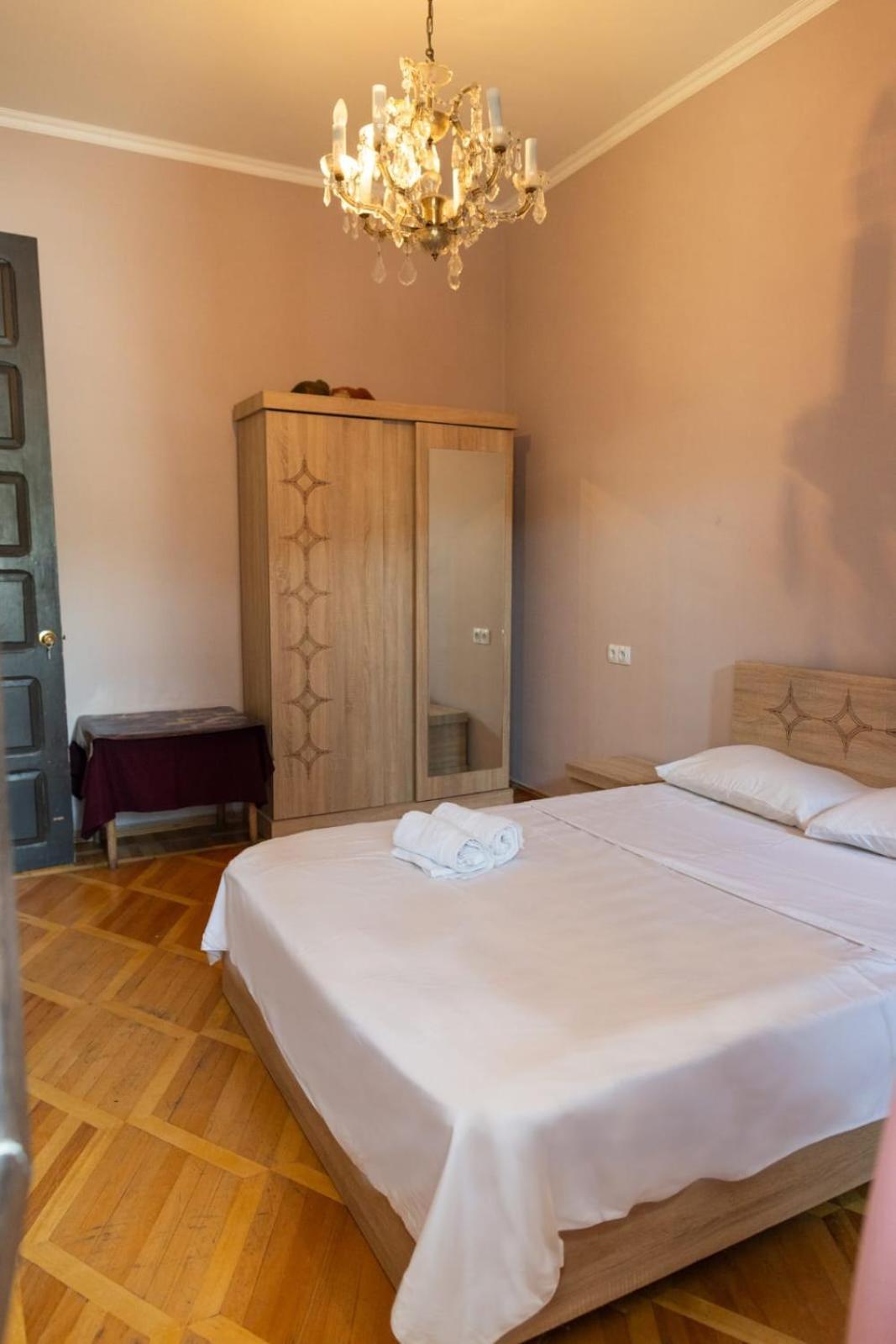 Wine House Hotel Tbilisi Ngoại thất bức ảnh