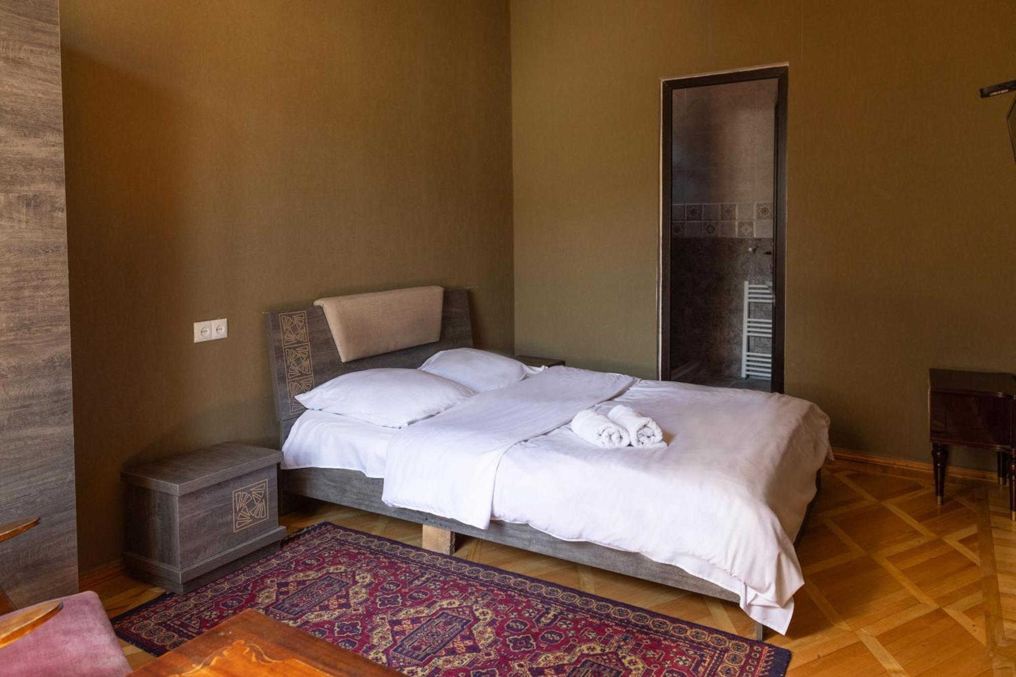 Wine House Hotel Tbilisi Phòng bức ảnh