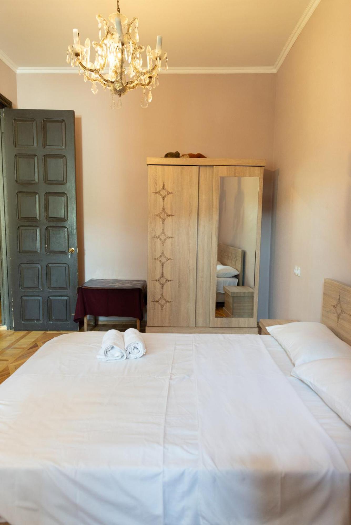 Wine House Hotel Tbilisi Phòng bức ảnh